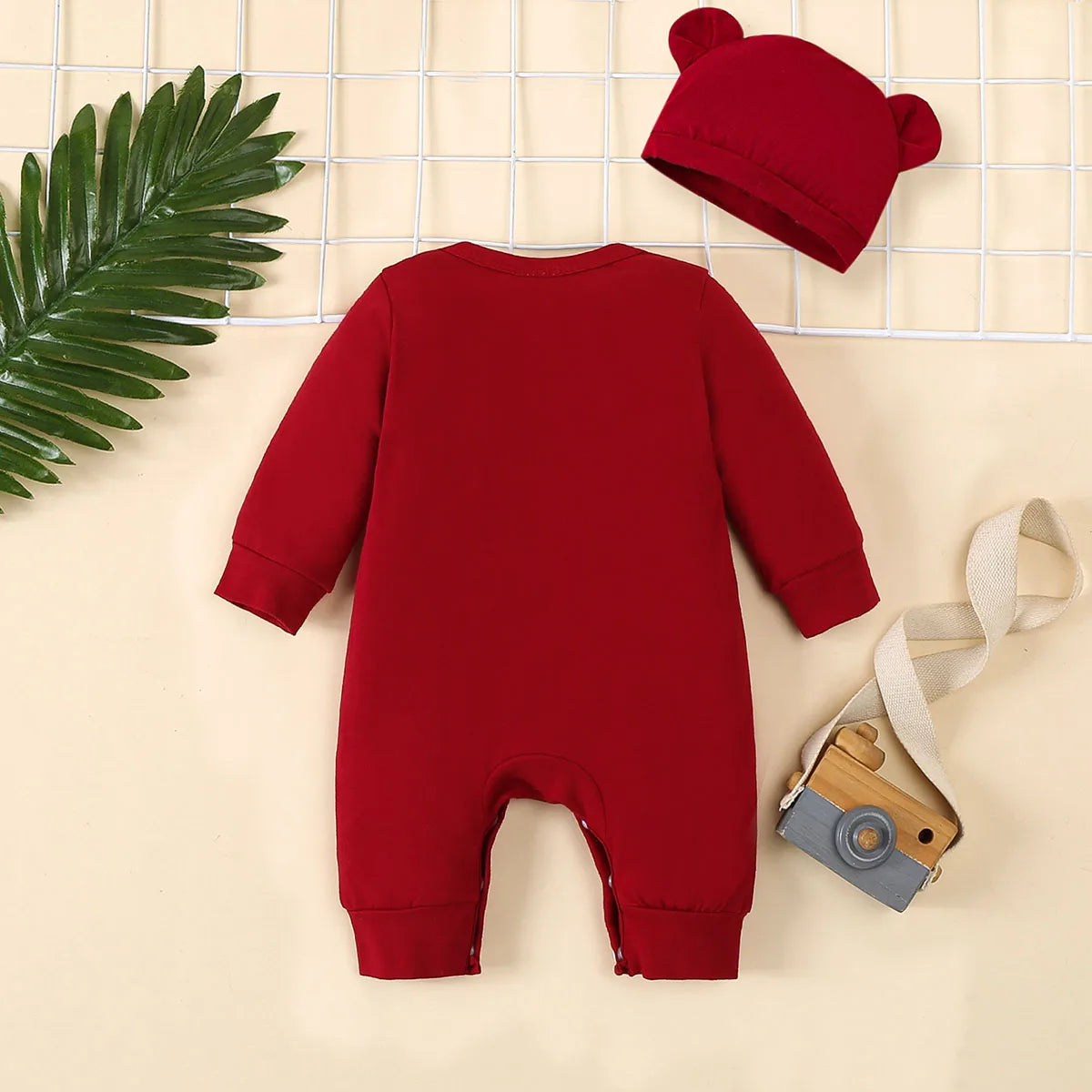 Baby boy English printed round neck long sleeved (including hat) jumpsuit pants