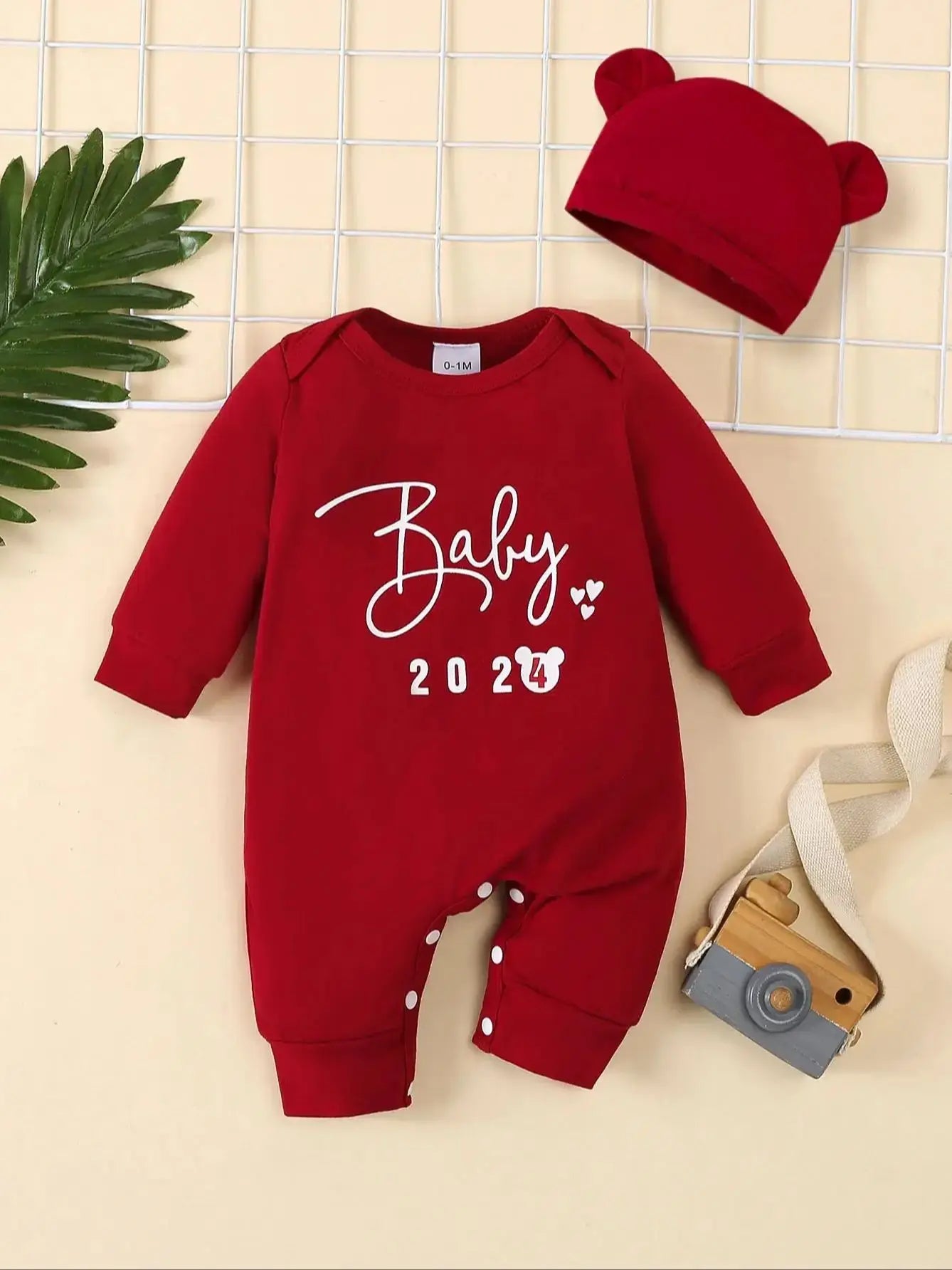 Baby boy English printed round neck long sleeved (including hat) jumpsuit pants